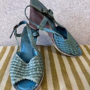 Chic Woven Blue Wedges